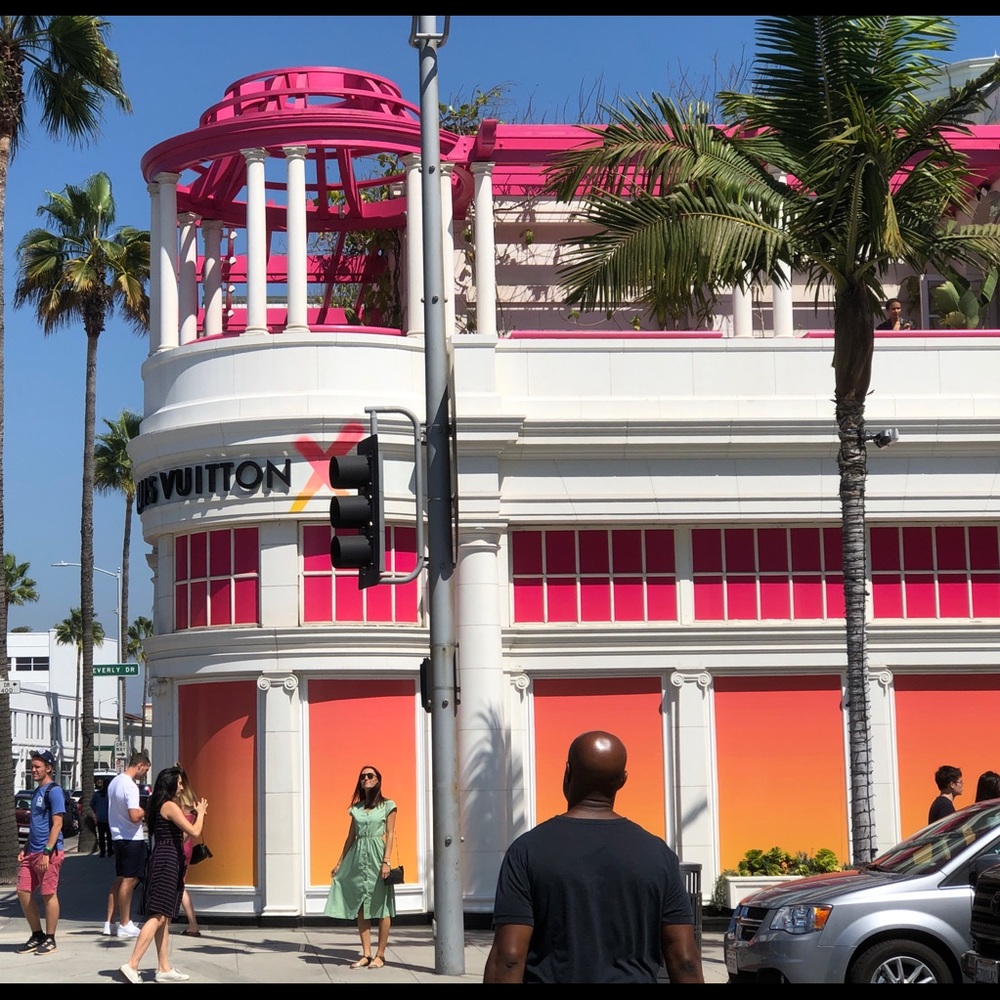 🎁Beverly Hills. Louis Vuitton Store. Not For Sale